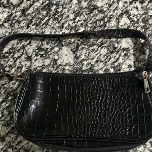Elegant Black Crocodile Pattern Women's Bag